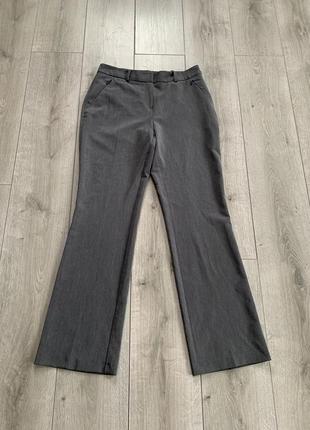 Классические брюки брюки размер m серого цвета новые