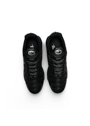 Чоловічі кросівки nike air max plus all black white4 фото