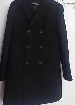 Шикарное шерстяное двобортное пальто burguy