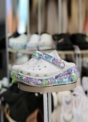 Крокс краш клог платформа білі з метеликами  crocs crush clog white/multi butterfly