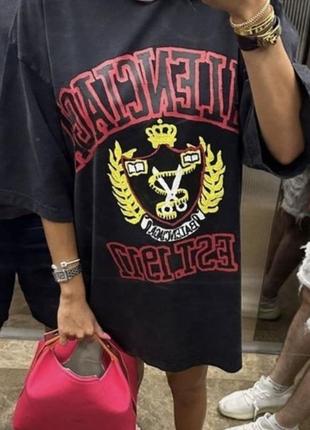 Футболка balenciaga