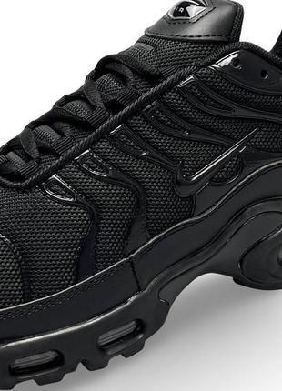 Чоловічі кросівки nike air max plus all black5 фото