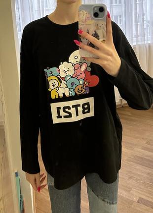 Оверсайз лонгслив bt21 черный