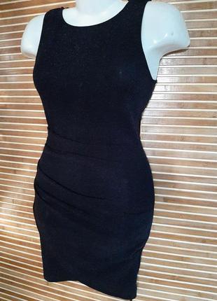 Футлярне плаття bershka з відкритою спиною3 фото