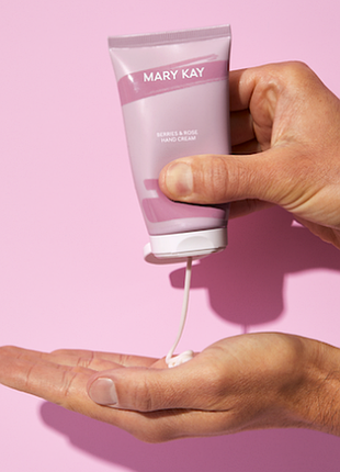 Новинка! крем для рук "ягоди та троянда" 73 мл mary kay