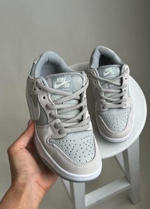 Женские кроссовки nike sb dunk grey