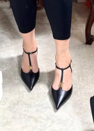 Туфли женские кожаные черные нарядные брендовые на низком каблуке открытой пяткой в стиле celine2 фото