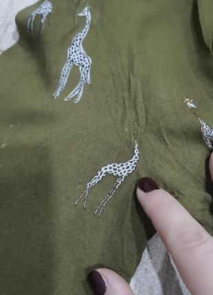 Дизайнерская блуза из вискозы в принт жираф s-m7 фото