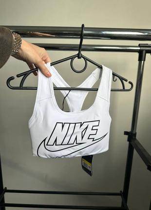 Спортивный топ nike