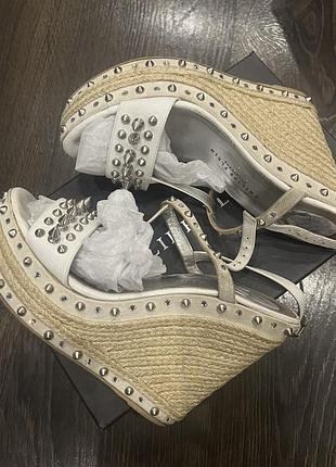Босоножки с камушками philipp plein