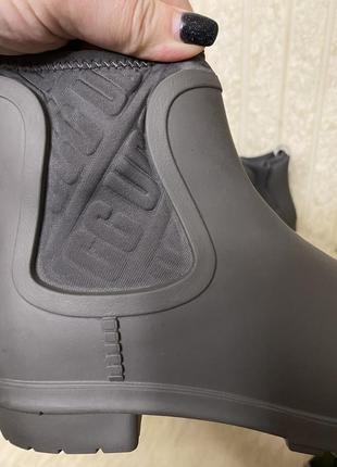 Ugg chevonne. оригинал. в носке не были