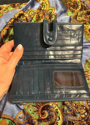 Елегантний гаманець з натуральної шкіри в смарагдовому кольорі