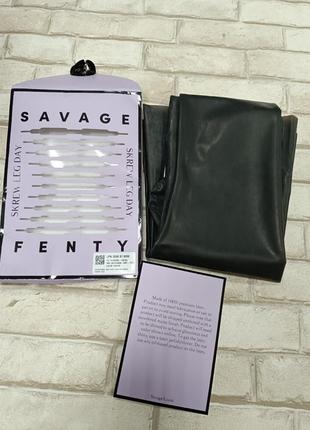 Красные , черные латексные чулки 100% savage fenty by rihanna2 фото