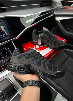 Чоловічі кросівки nike air max plus black chameleon4 фото