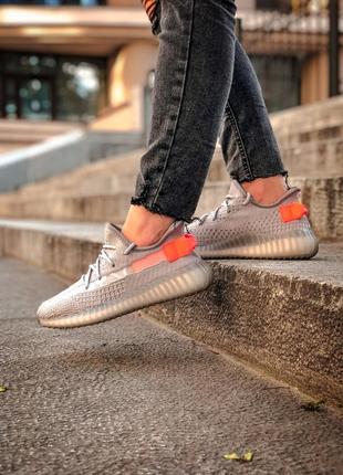 Шикарные женские кроссовки adidas yeezy boost 350 tail light серые с оранжевым