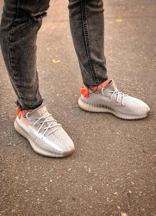 Шикарные мужские кроссовки adidas yeezy boost 350 tail light серые с оранжевым2 фото