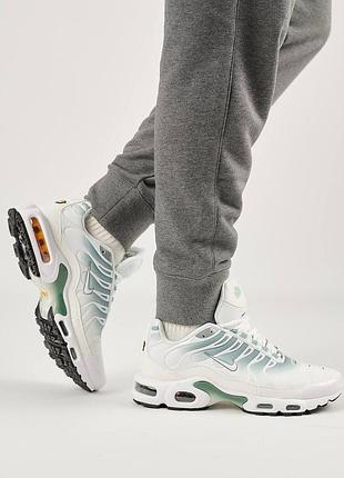 Мужские кроссовки nike air max plus white olive