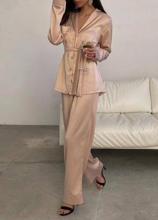 Трендовый шелковый брючный костюм в пижамном стиле 🔥