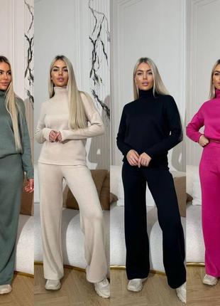 Теплий костюм 
розміри: s, m, l, xl
тканина: двостороння ангора (дуже приємна на дотик)
кольори: беж, малина, чорний, олива