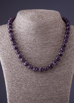 Ожерелье камень аметист фиолетовый шеврон шарик d-10мм l-45см