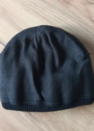 Вязаная очень теплая зимняя шапочка 
с отворотом на микрофлисе
цвет черный 
размер универсальные3 фото
