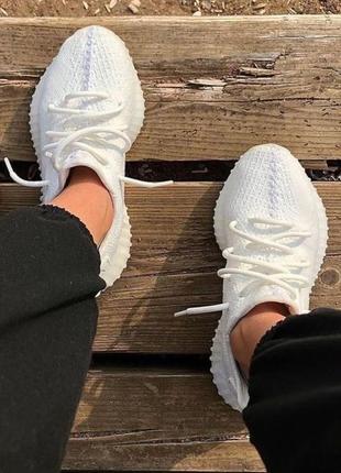 Кроссовки adidas yeezy boost 350 v2 triple white premium2 фото