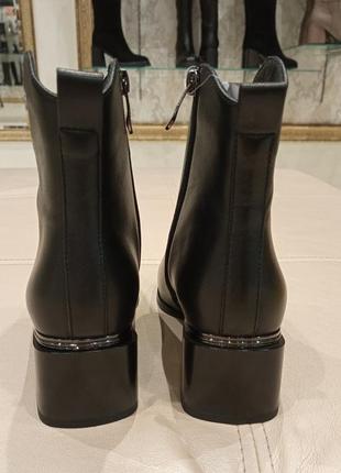 Ботинки демисезонные женские кожаные черные на каблуке средней высоты a859-20c-y13 lady marcia 29885 фото