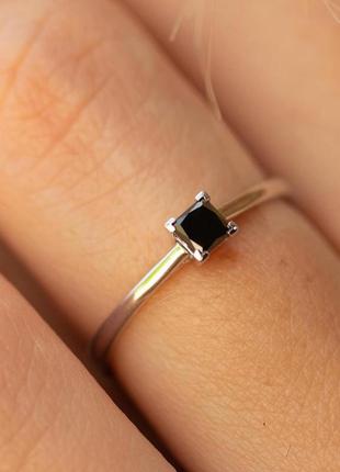 Помолвочное кольцо с черным бриллиантом 
(белое золото) 2364011222 фото