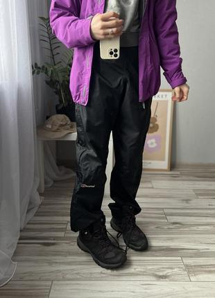 Berghaus штани мембранні мембрані жіночі чорні штани на мембрані