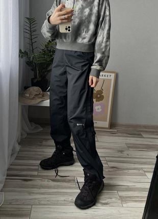 Berghaus штани мембранні мембрані жіночі чорні штани на мембрані gore-tex