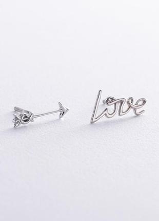 Серьги - пусеты "love" в белом золоте с076731 фото