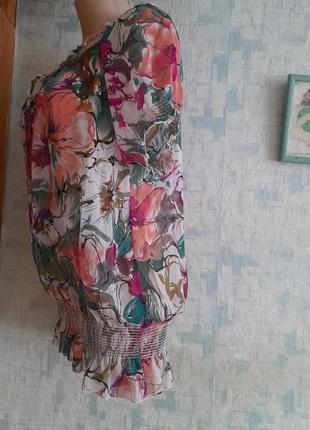 Літня яскрава кофтина блуза із квітковим  принтом    quiz  р 483 фото