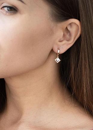 Золотые серьги "ромбики" с фианитами с07021