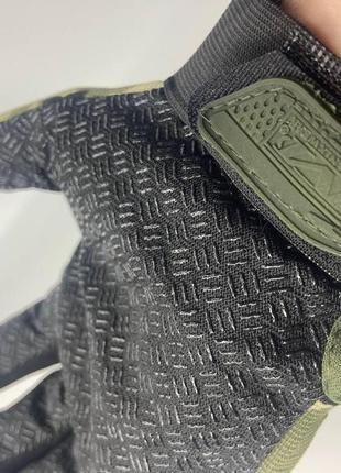 Тактические перчатки военные с закрытыми пальцами. перчатки для военных мультикам