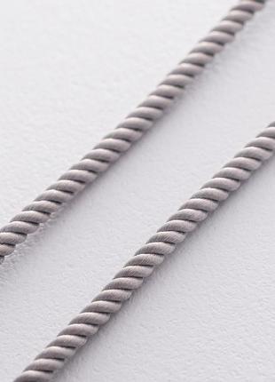 Шелковый серый шнурок с серебряной застежкой 
18520