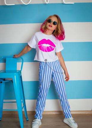 Футболка кроп-топ белая принт поцелуй с декоративными цепочками девочке рост 134-176