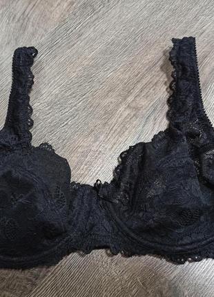 Кружевной бюстгальтер