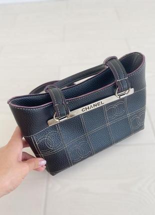 Чёрная стёганая сумочка chanel