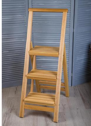 Сходи драбини дерев'яні, стілець дерев'яний, дерев'яна драбинка для дому, дерев'яні сходи інтер'єр,