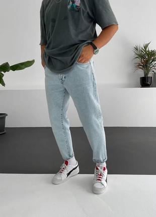Мужские люксовые мом джинсы в базовом светлом цвете2 фото