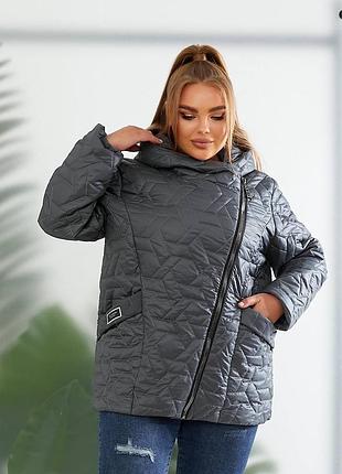 Куртка стеганная весна батал на косой молнии с капюшоном рукав прямой накладные карманы нашивка ткань плащевка лаке синтепон 150 подклад
