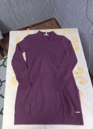 Красивое трмкотажное платье возраст