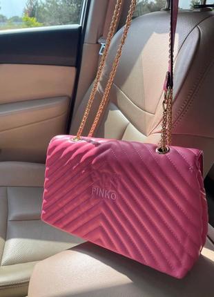 Женская сумка из эко-кожи pinko lady малиновая пинко молодежная брендовая сумка маленькая через плечо4 фото