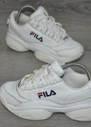 Продам кросівки шкіряні фірма fila .