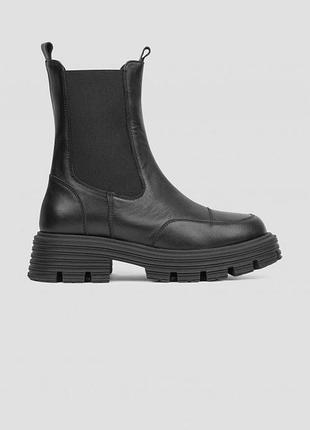 Жіночі зимові високі шкіряні челсі чорні