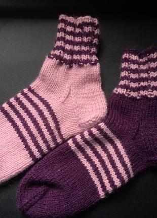Теплі в'язані шкарпетки ручної роботи