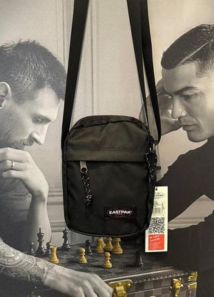 Месенджер eastpak 
истпак істпак сумка сумочка мессенджер барсетка бананка2 фото