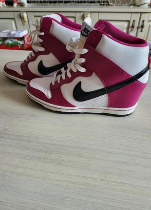 Женские кроссовки nike wmns dunk sky hi 'bright magenta'4 фото