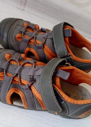 Босоніжки,сандалі на хлопчика 29-30 раз.