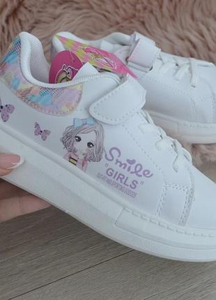 Кроссовки девочке